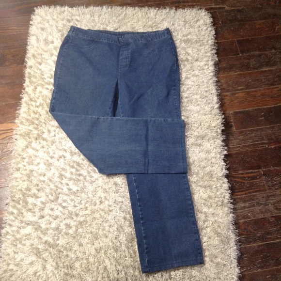 Isaac Mizrahi Denim - Isaac Mizrahi Straight Leg Jeans Size 14